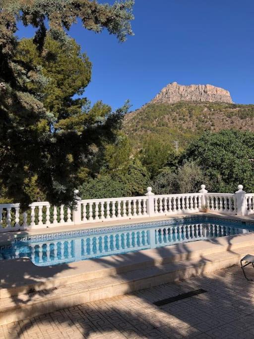 דירות קלפה Casa Con Piscina מראה חיצוני תמונה